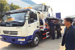 单县汽车道路救援拖车价格